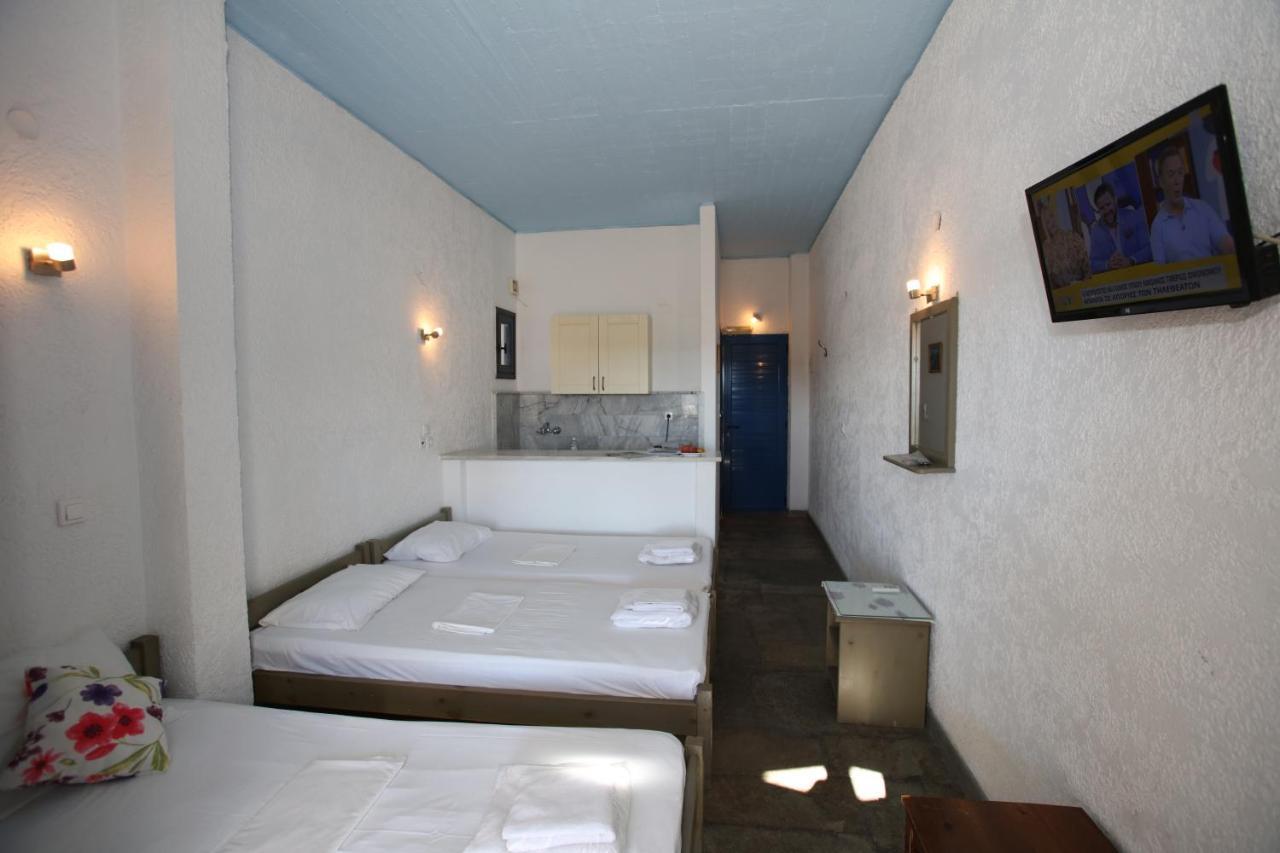 St George Studios & Apartments Batsíon Eksteriør bilde